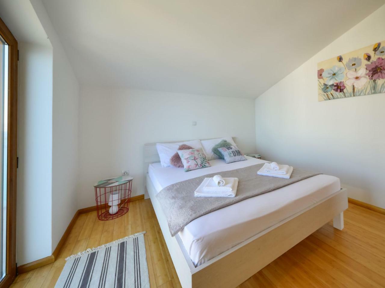Apartment Val 2-1 By Interhome Sveti Juraj Exteriér fotografie